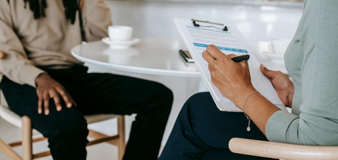 Sessão de orientação profissional com foco em transição de carreira.